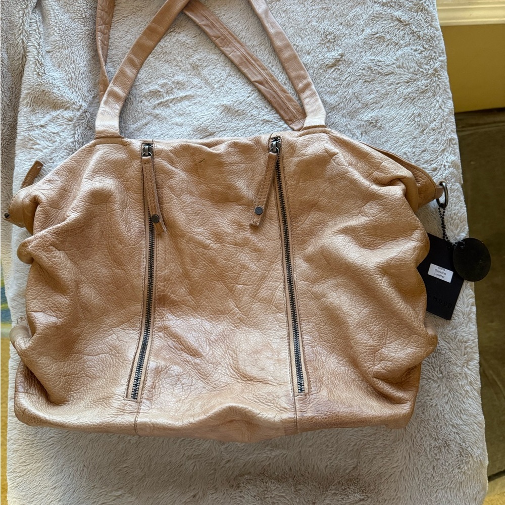 New With Tags!Elegant 100% Genuine Tan Leather Shoulder Bag